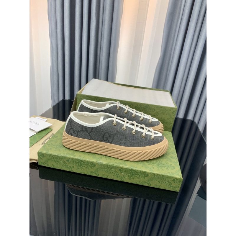 G*u*i casual shoes